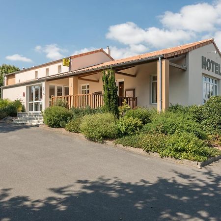 Logis Hotel Les 3 Marchands Бресюир Экстерьер фото
